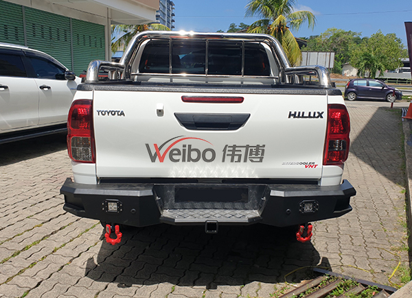 China Factory Iron Steel Rear Bullbar Bumper for Toyota Hilux Revo 2015+